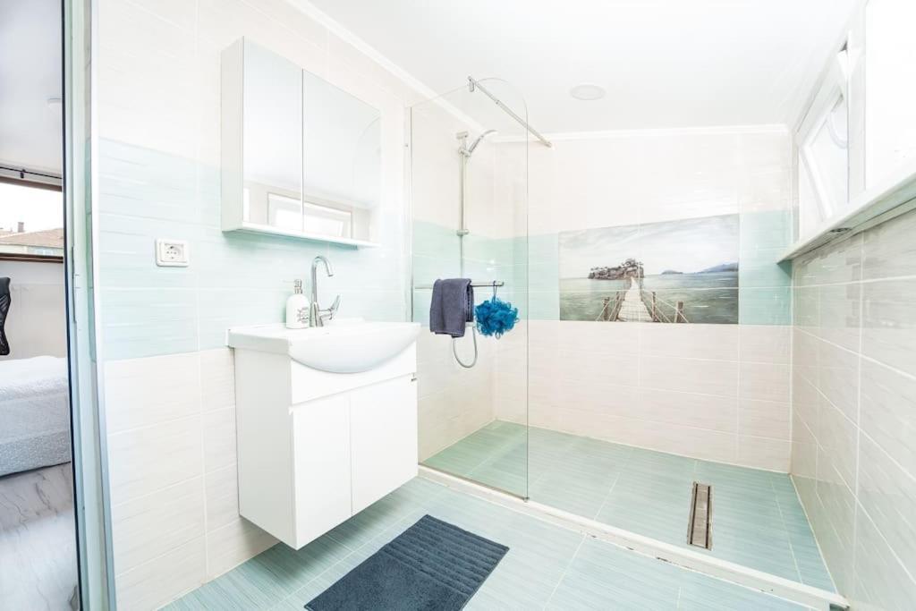 Central Apartment 2Bd Next To Vitosha Bul. Sofia Exteriör bild