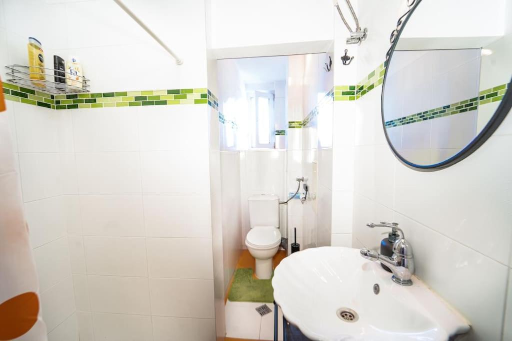Central Apartment 2Bd Next To Vitosha Bul. Sofia Exteriör bild
