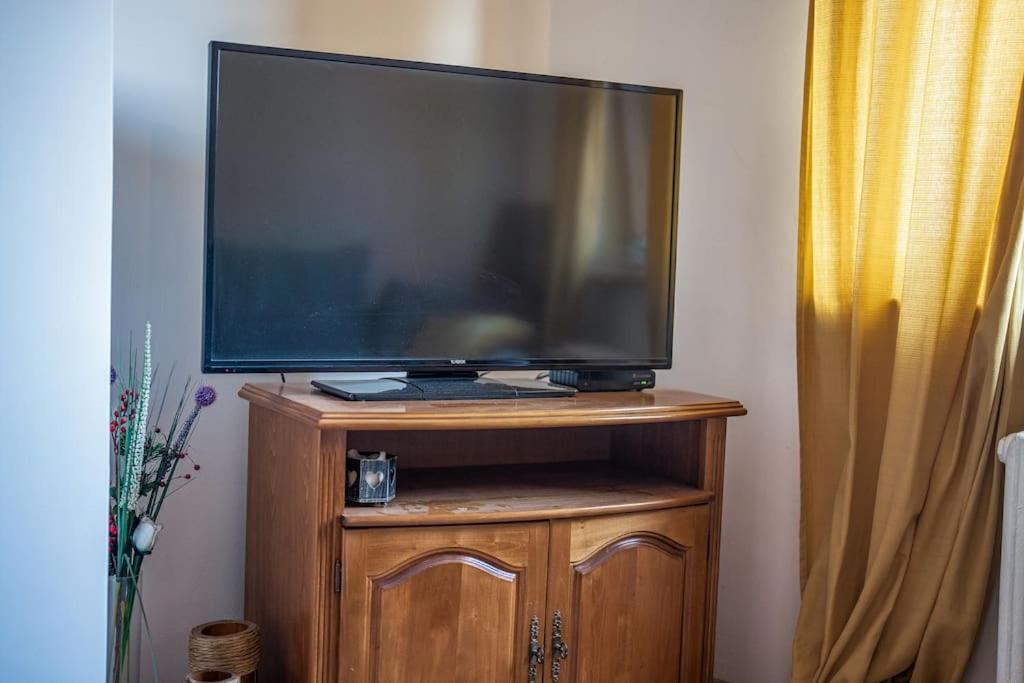 Central Apartment 2Bd Next To Vitosha Bul. Sofia Exteriör bild