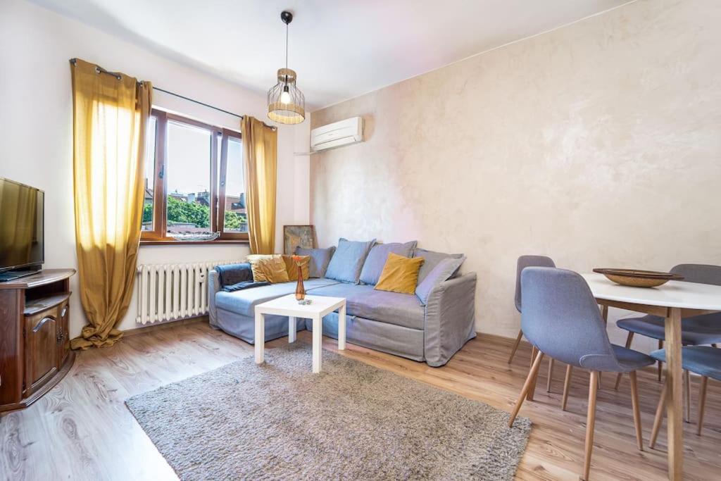 Central Apartment 2Bd Next To Vitosha Bul. Sofia Exteriör bild
