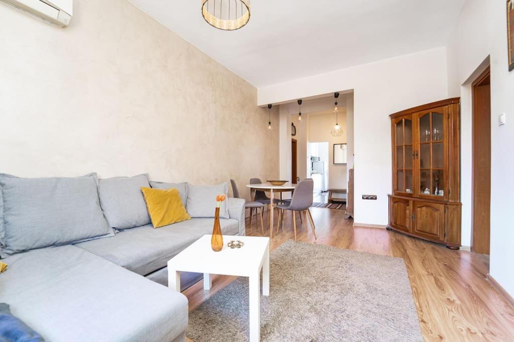 Central Apartment 2Bd Next To Vitosha Bul. Sofia Exteriör bild